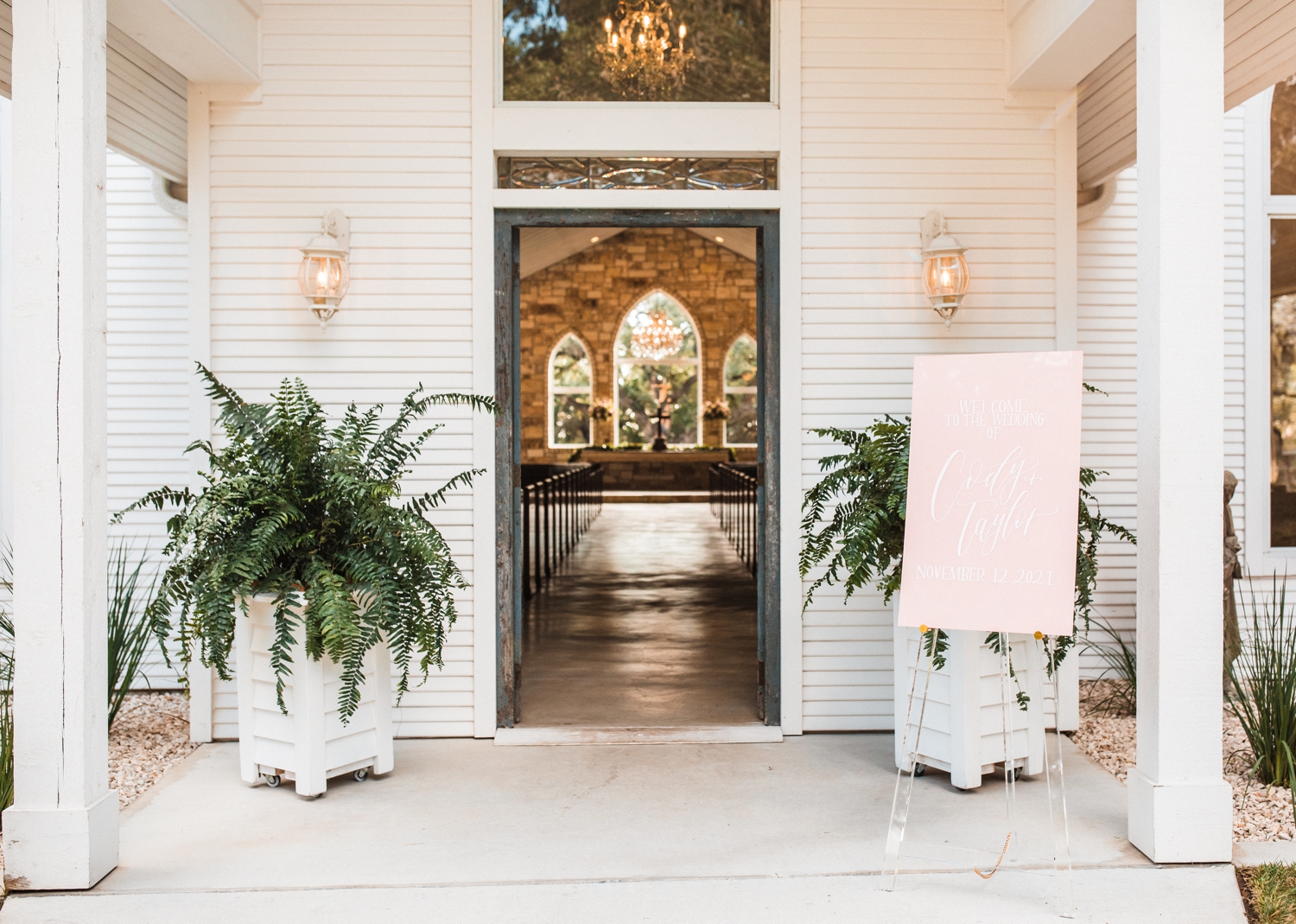 Fall Wedding Ceremony in the Chapel at the Chandelier of Gruene | Reiley and Rose | Central Texas Wedding Floral Designer | fall wedding, pink wedding, Texas Hill Country, romantic inspo | via reileyandrose.com