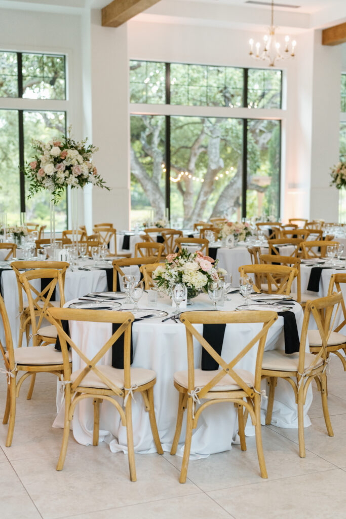 room shot of centerpieces
