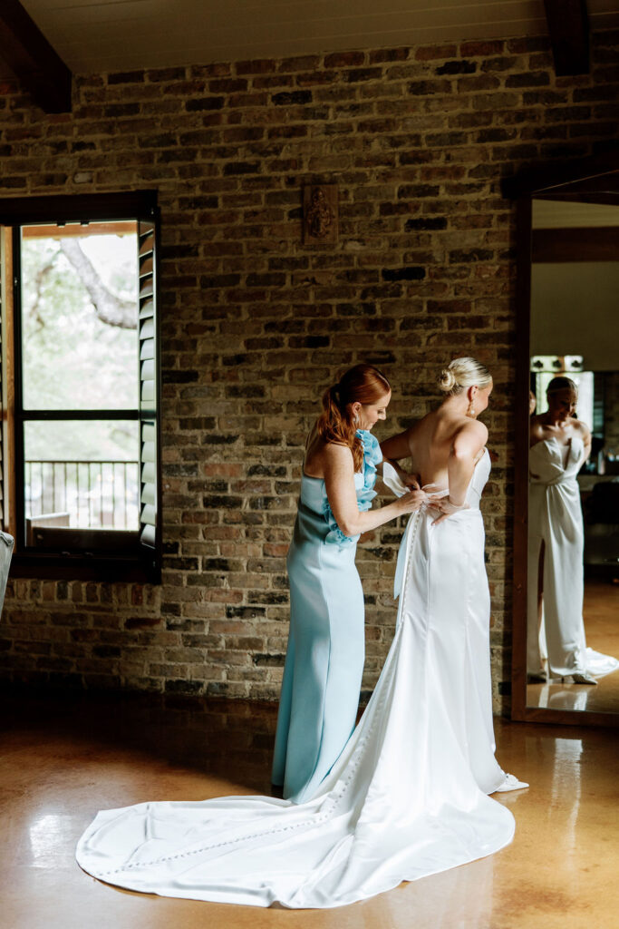 colorful gruene wedding