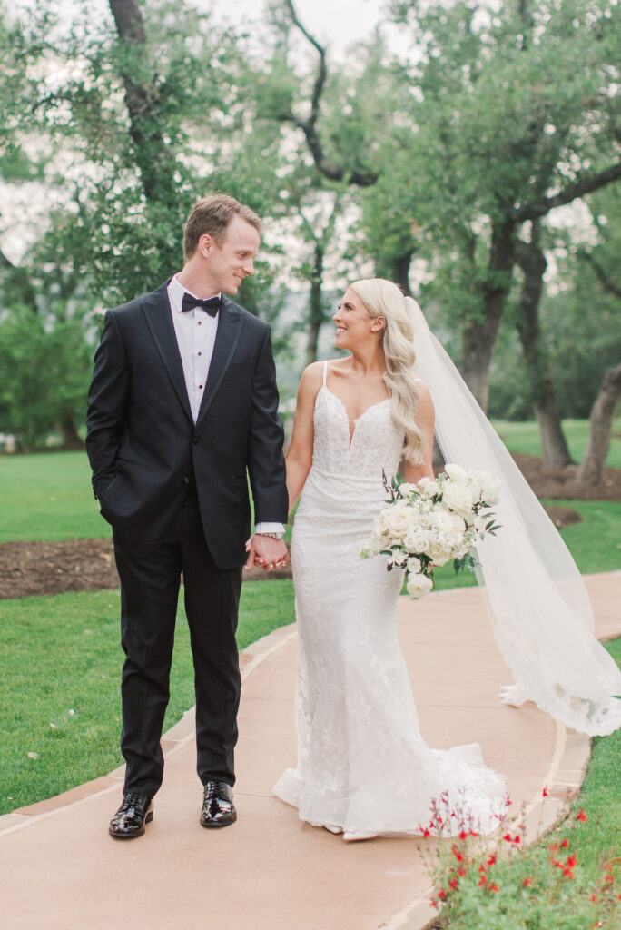 bride and groom classic black and white wedding
