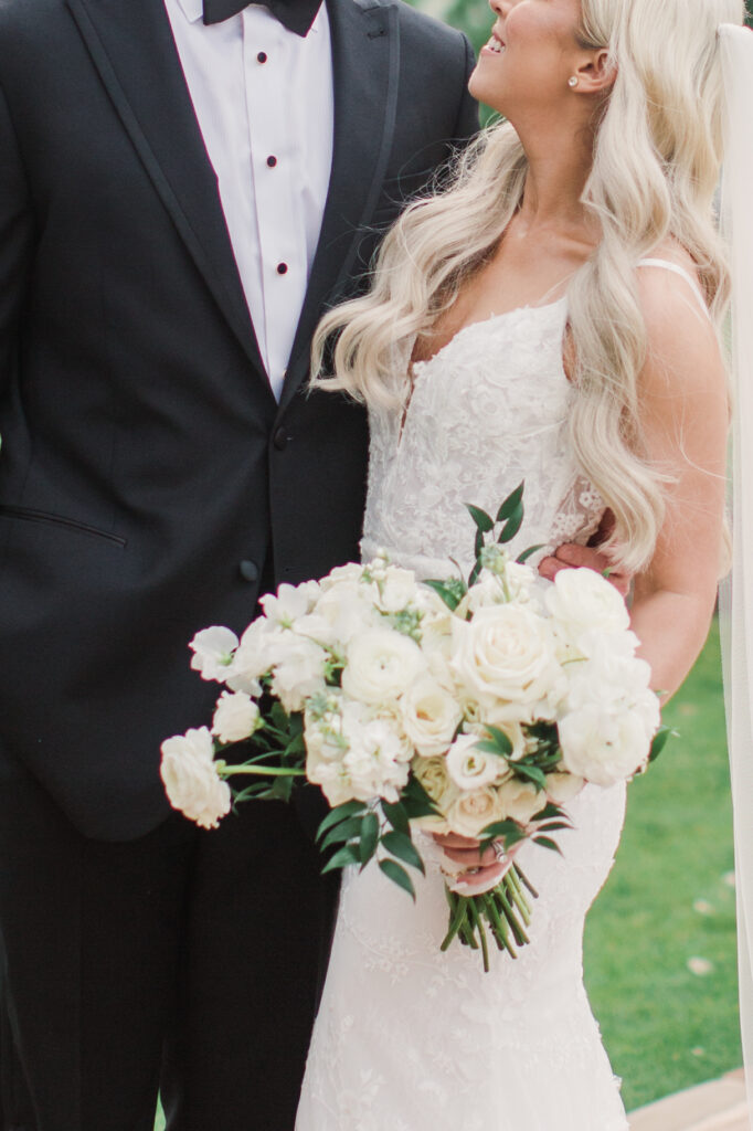 all white bridal bouquet
