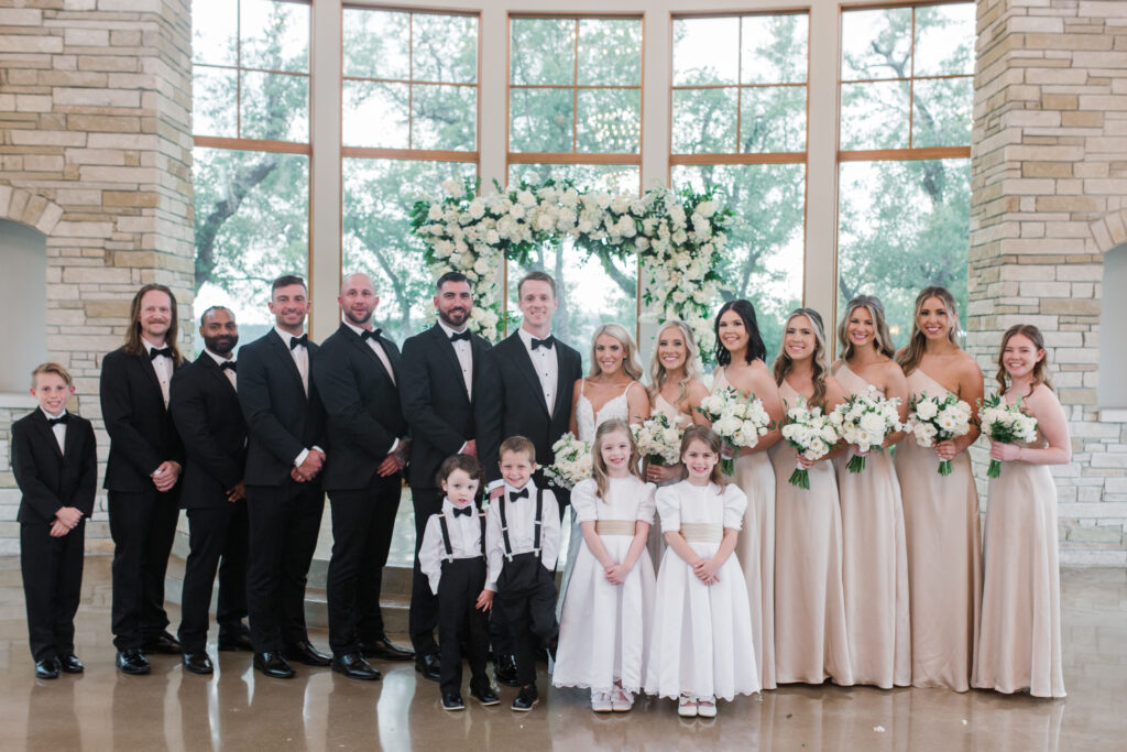 bridal party wedding chapel
