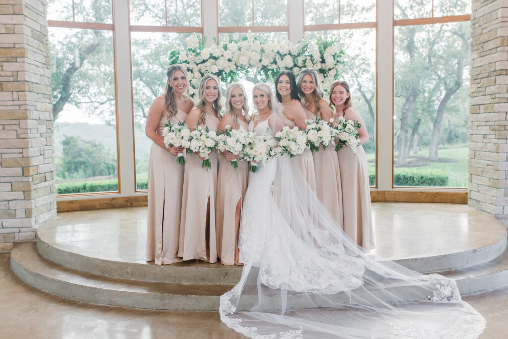 bridemaids in champagne dresses
