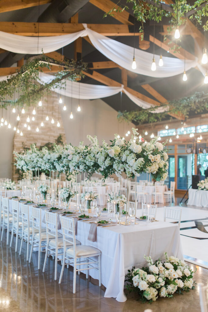 statement head table flowers wedding
