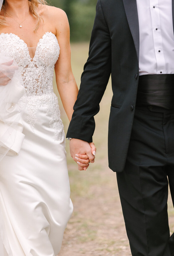 bride and groom dress details
Hill Country Wedding Day