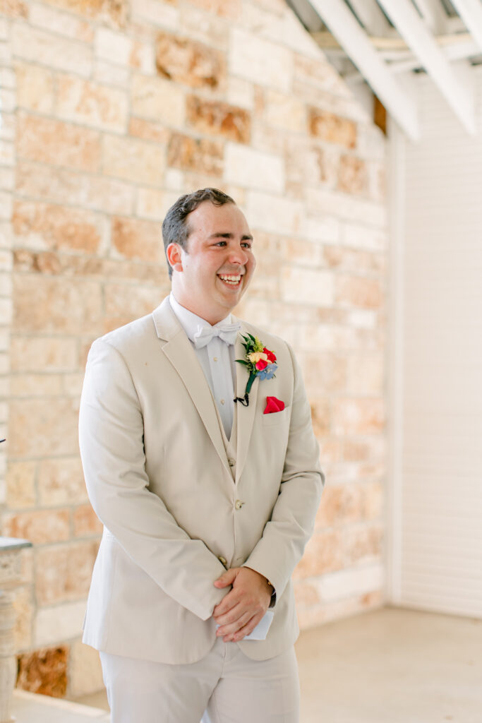 groom seeing bride walk down the aisle