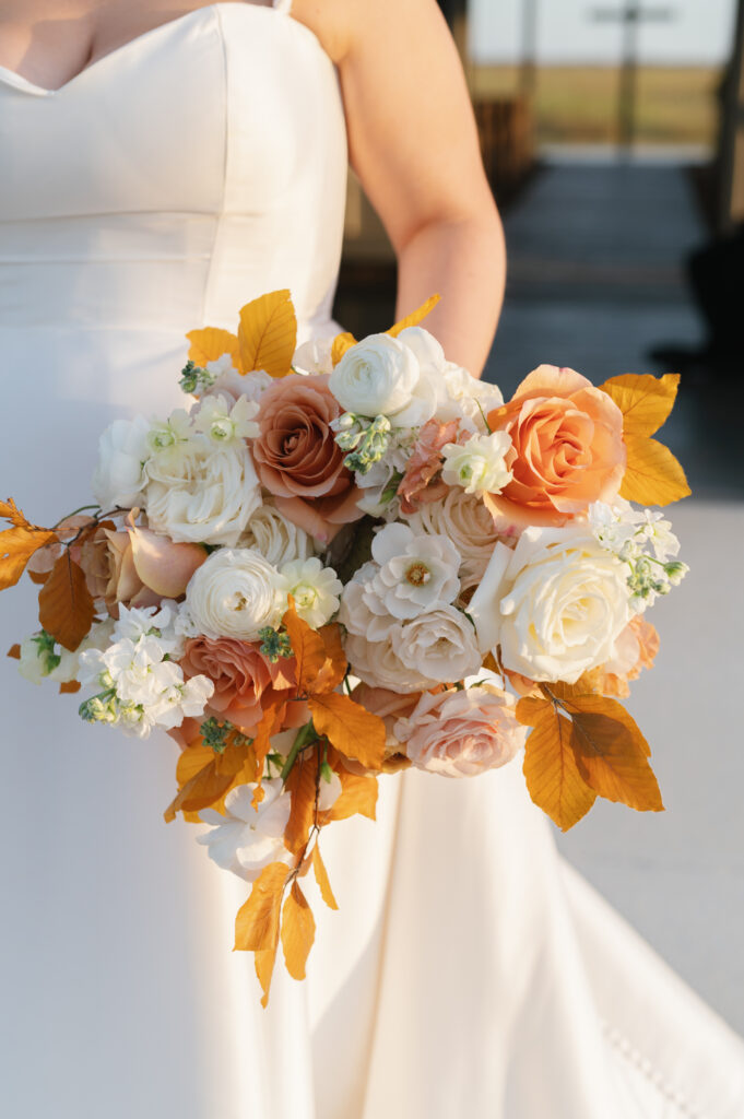 Fall Wedding at The Allen Farmhaus, fall bouquet