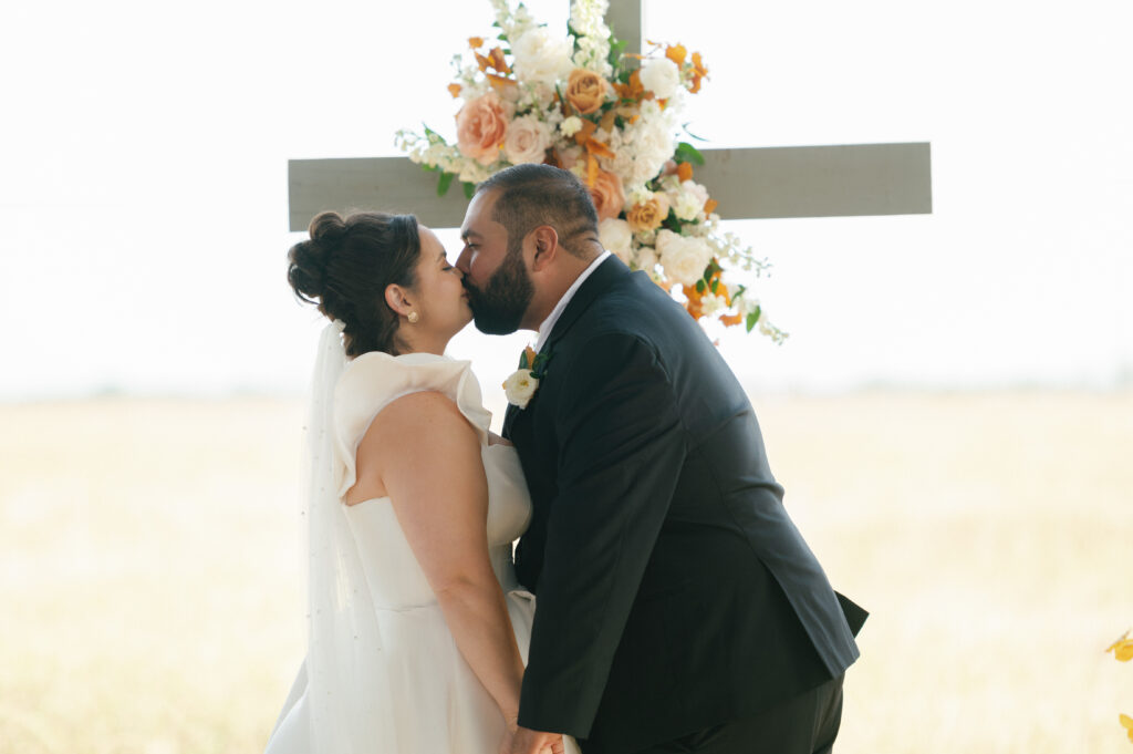 bride and groom, Fall Wedding at The Allen Farmhaus