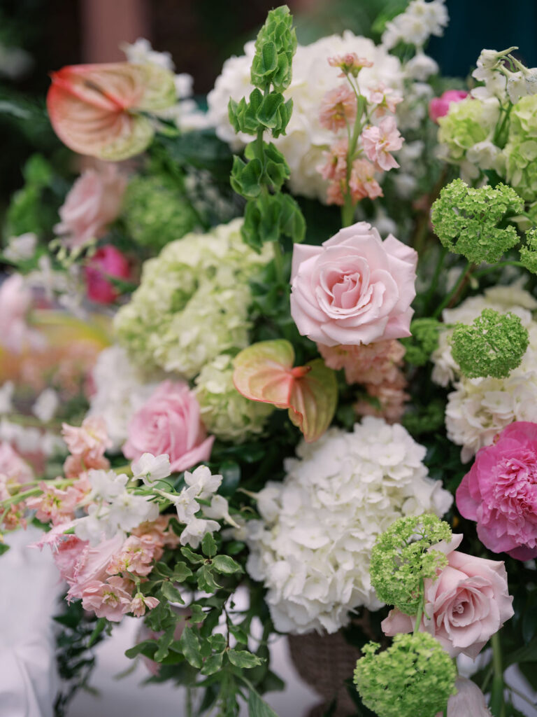 New Orleans wedding flowers bar design